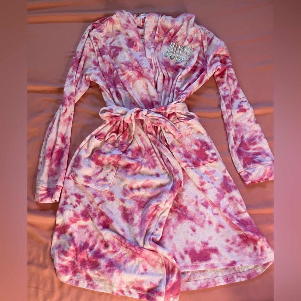 Juicy couture pink bath robe